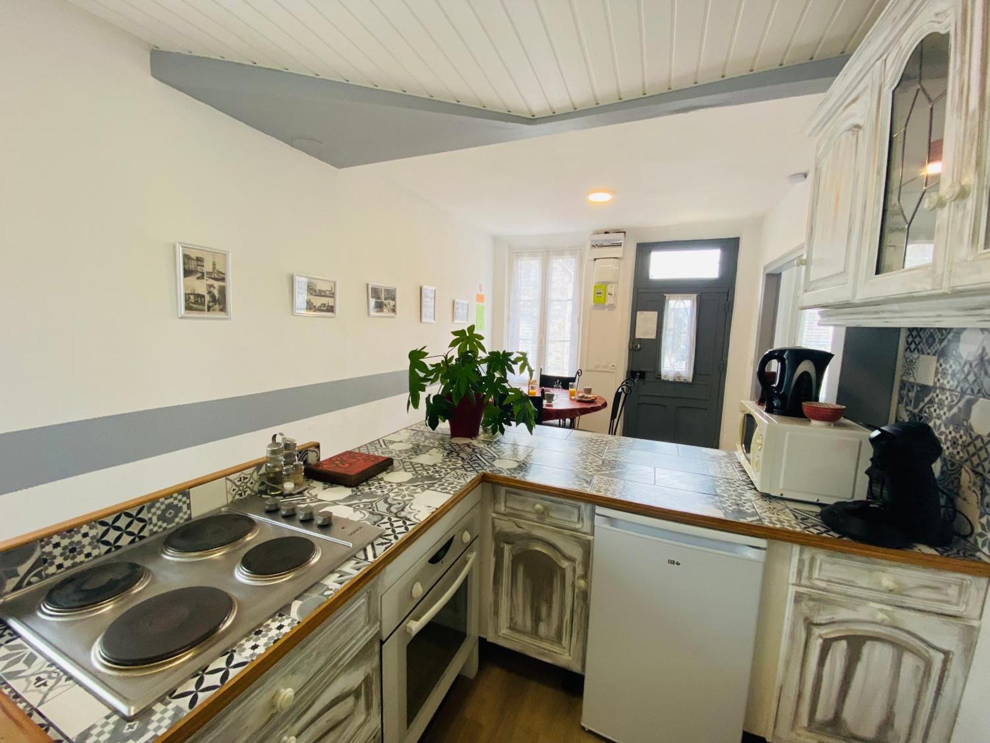 Maison entière plein centre du village, Soligny la Trappe Extérieur photo